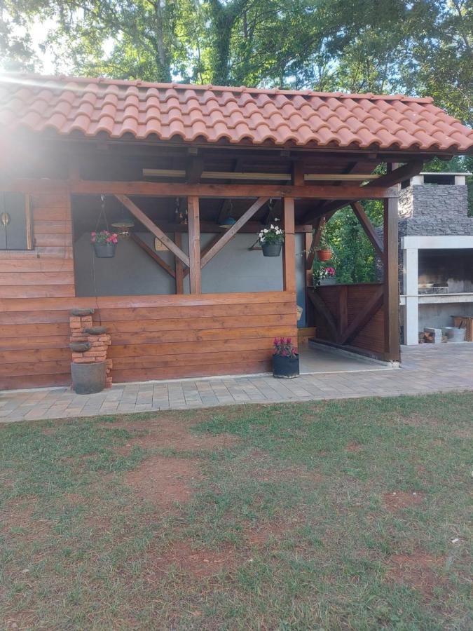 Guest House Flora Pazin Dış mekan fotoğraf