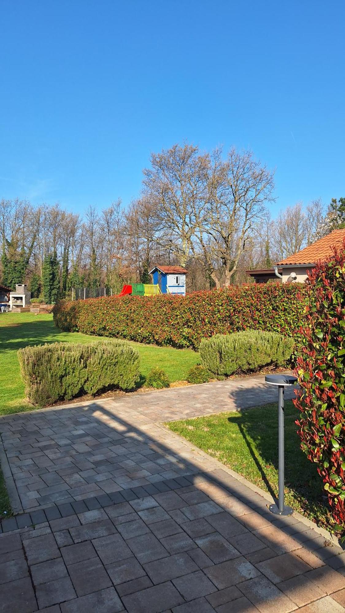 Guest House Flora Pazin Dış mekan fotoğraf